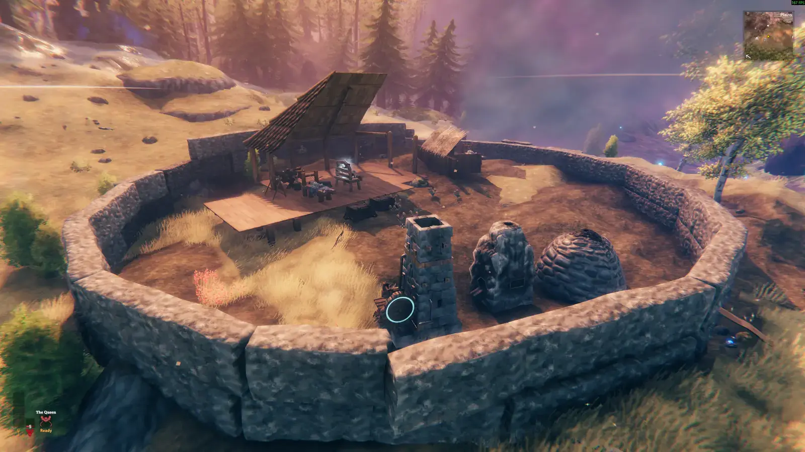 Circular walled Plains outpost with a small shelter and work area inside.